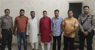 রাজধানীতে নিষিদ্ধ আ. লীগের মিছিল, সরকারি কর্মচারীসহ গ্রেপ্তার ৫